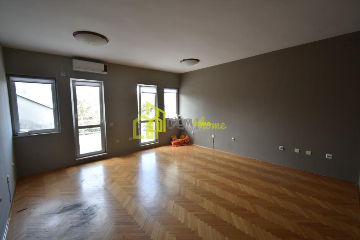 Poslovni prostor 30m2, Centar